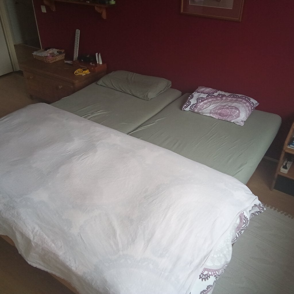 Gratis bedden met lattenbodem, Ophalen, 90 cm, Bruin, Tweepersoons