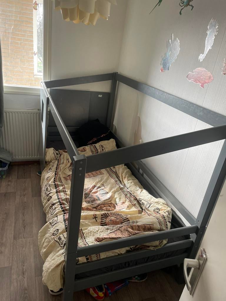 Leuk bed, Kinderen en Baby's, Kinderkamer | Bedden, Ophalen, 85 tot 100 cm, Gebruikt, Lattenbodem