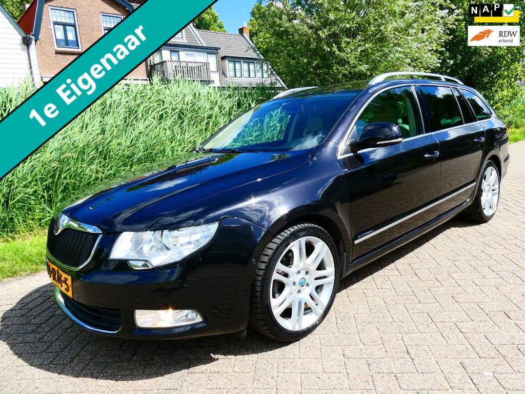 Skoda Superb Combi 1.8 TSI 161pk Elegance Leder Navi Trekhaa, Auto's, Skoda, Voorwielaandrijving, Euro 5, Gebruikt, Beige