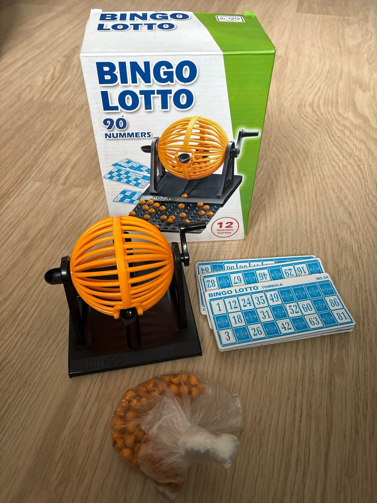 Bingo Lotto Spel - Compleet met 90 Nummers, Drie of vier spelers, Ophalen of Verzenden, Zo goed als nieuw