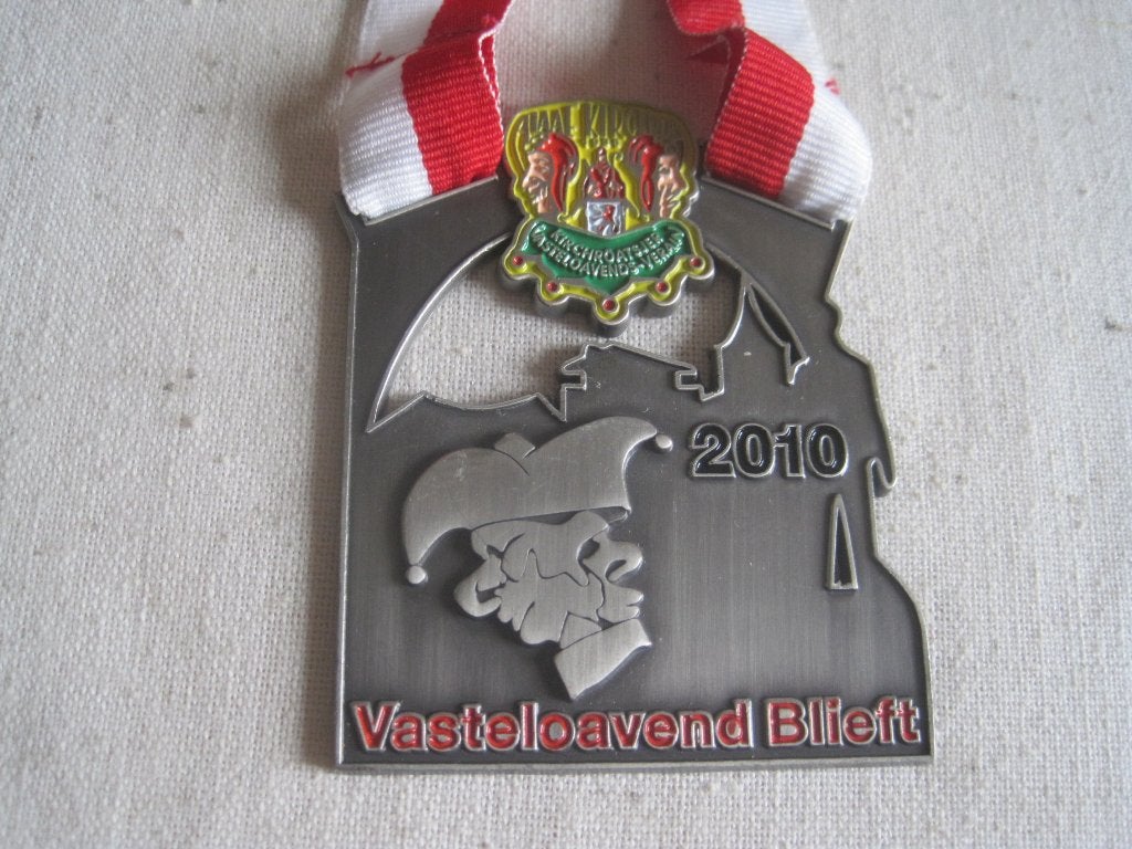 carnavals medaille kerkrade vasteavond verein 2010, Ophalen of Verzenden, Overige materialen