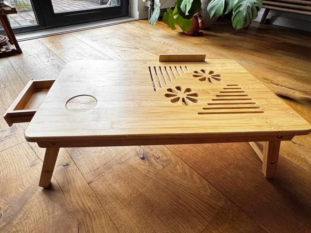 Foldable table (with laptop heat vent design), Ophalen