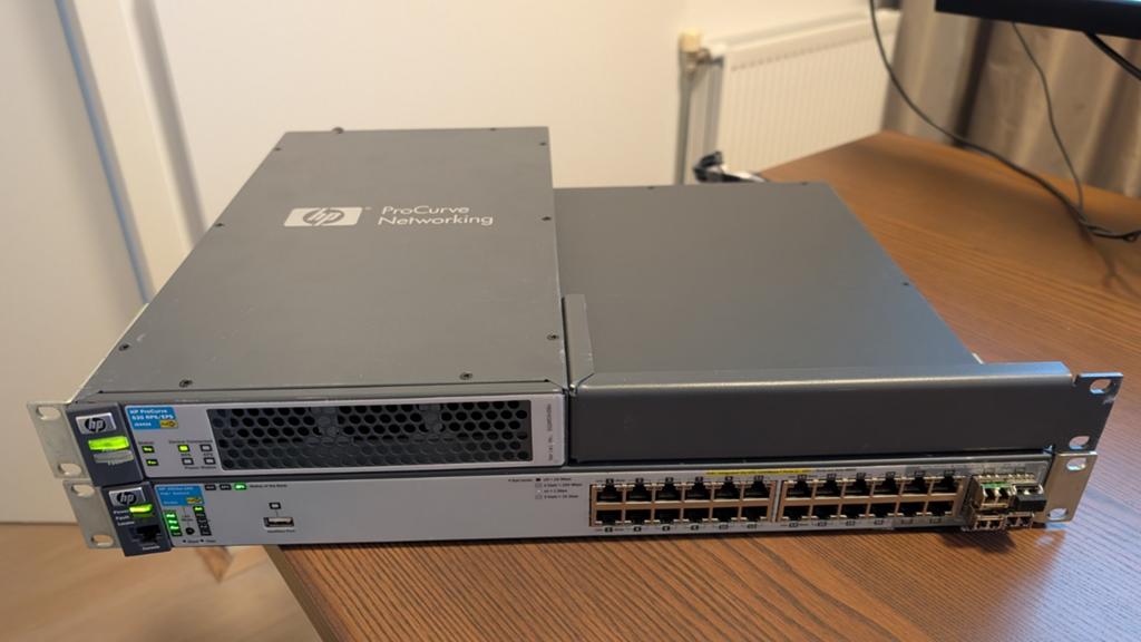 HP 2910al-24G J9146A en HP ProCurve 630 RPS/EPS J9443A, Ophalen, Gebruikt