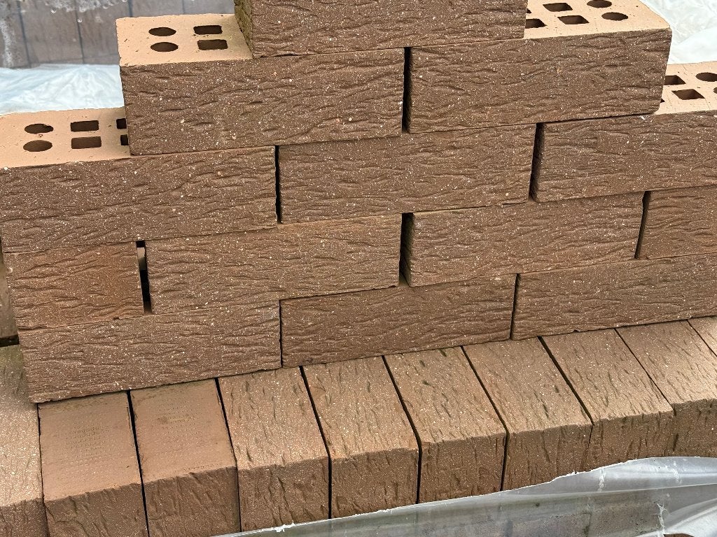 11 pallets metselstenen aardebruin nuance ca 88 m2 a € 0,23, Ophalen of Verzenden, Nieuw, Bakstenen
