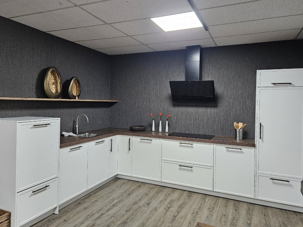 Showroomkeuken wit met Quooker en Pelgrim apparatuur, Huis en Inrichting, Wit, Nieuw, 200 cm of meer, Werkstraße 3 32289 Rödinghausen Duitsland