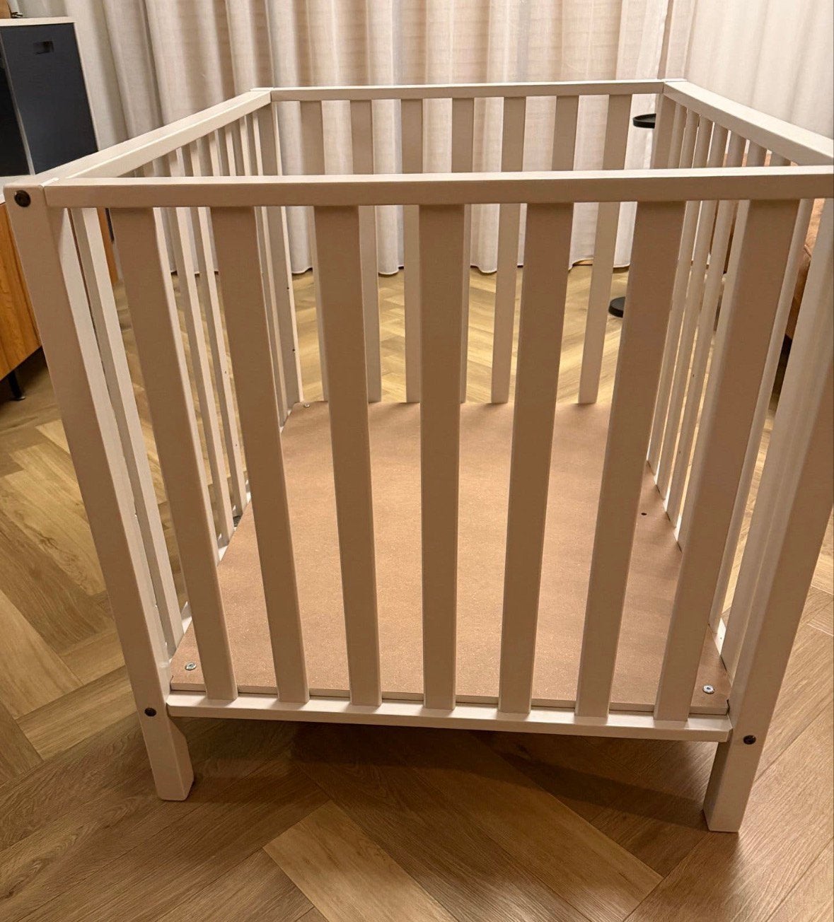 Baby box TWF , taupe, Kinderen en Baby's, Boxen, Ophalen, Zo goed als nieuw, In hoogte verstelbaar