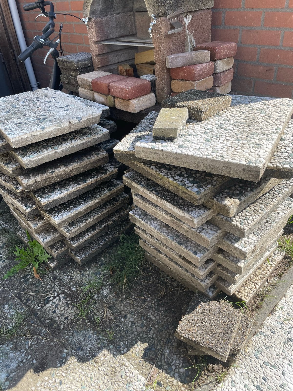 Gebruikte terrastegels voor tuin of oprit, Tuin en Terras, Ophalen, Gebruikt, 10 m² of meer, Beton