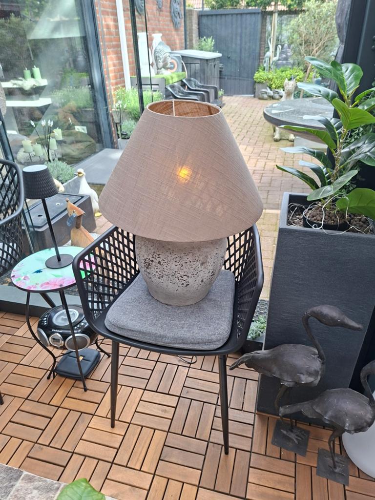 LIGHT & LIVING schemerlamp met betonnen voet., Ophalen, Gebruikt, 50 tot 75 cm