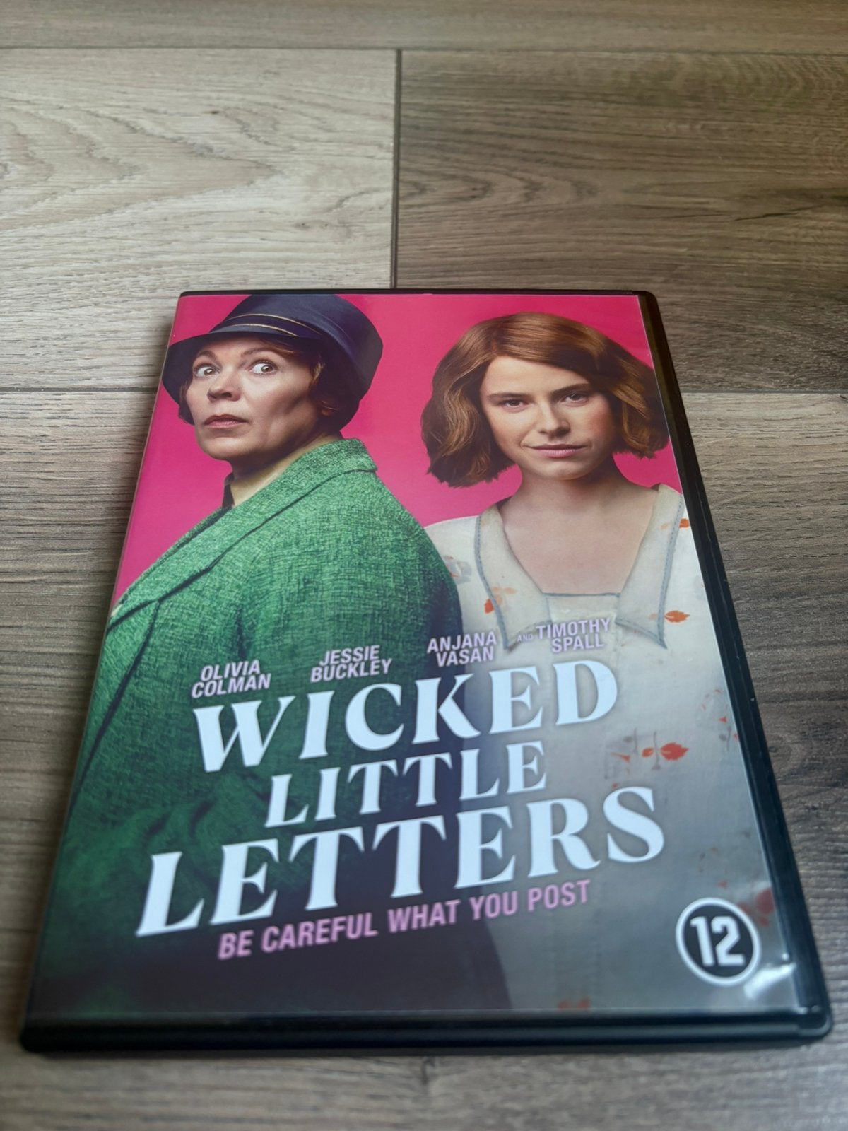 Wicked Little Letters met Olivia Colman, Alle leeftijden, Ophalen of Verzenden, Zo goed als nieuw, Romantische komedie
