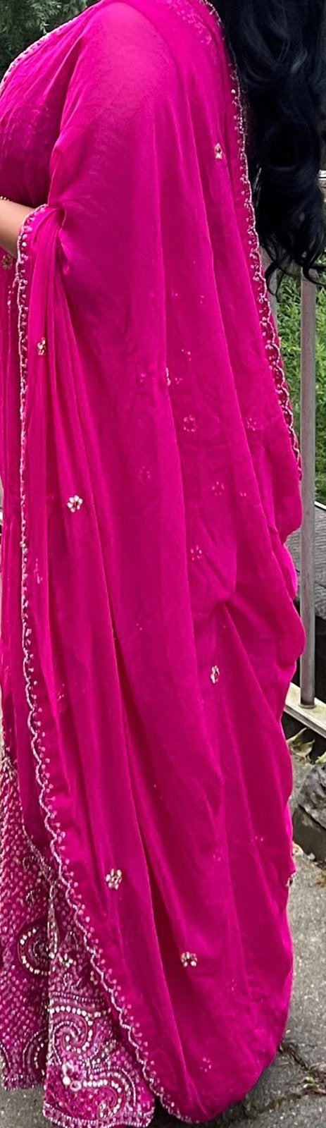Roze fuchsia Bollywood lehenga met strass steentjes, Ophalen of Verzenden, Zo goed als nieuw, Maat 38/40 (M), Roze