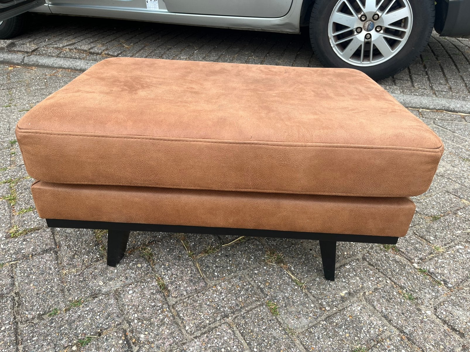 Leren poef MOET NU WEG!!, Ophalen, Leren poef, Vierkant, 100 tot 125 cm