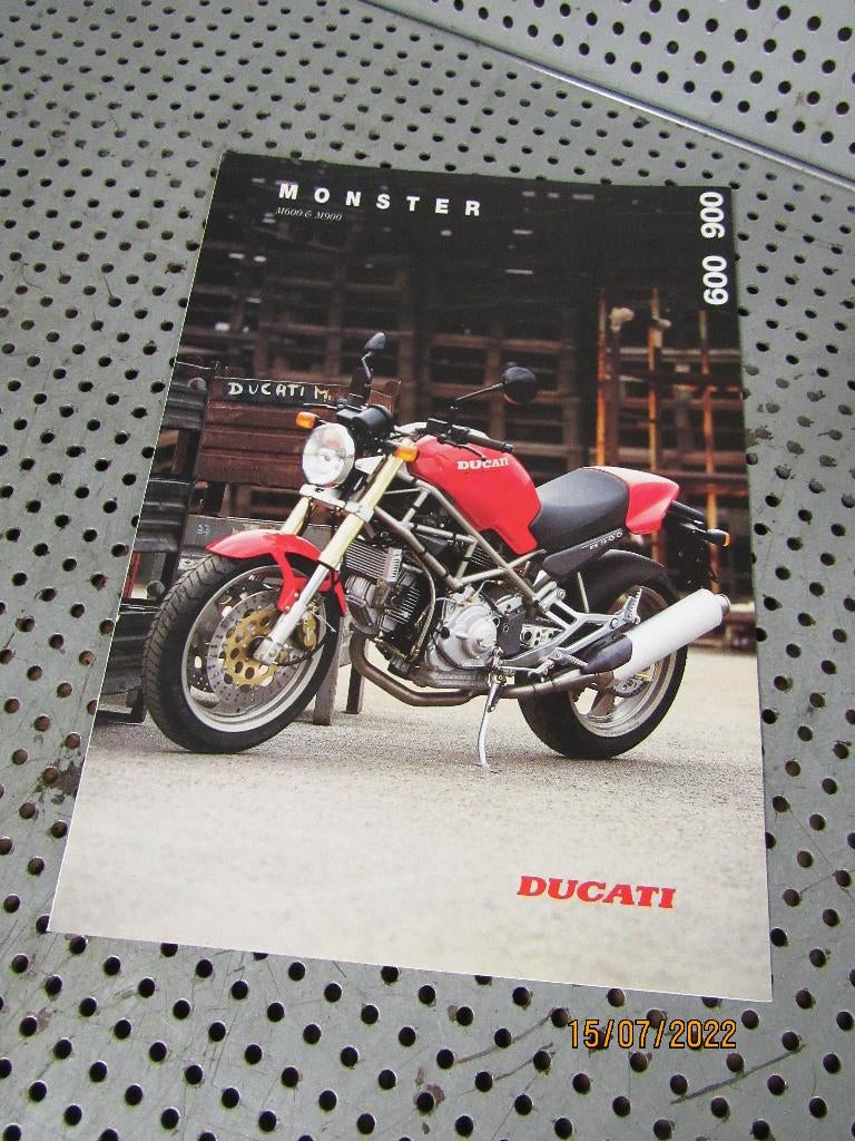 Ducati M600 & M900 Monster Modellen '96 Folder, Ophalen of Verzenden, Gebruikt, Motoren
