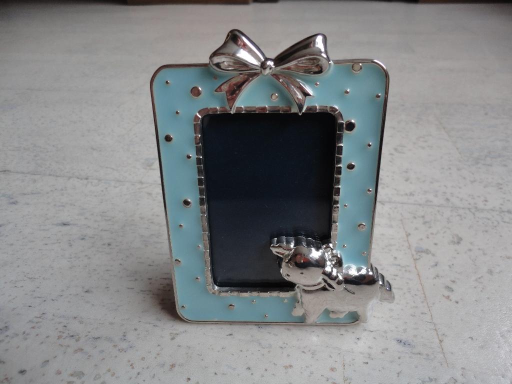 Nieuw Baby Fotolijstje blauw met schaapje en strik, Ophalen of Verzenden, Nieuw, Kraamcadeau
