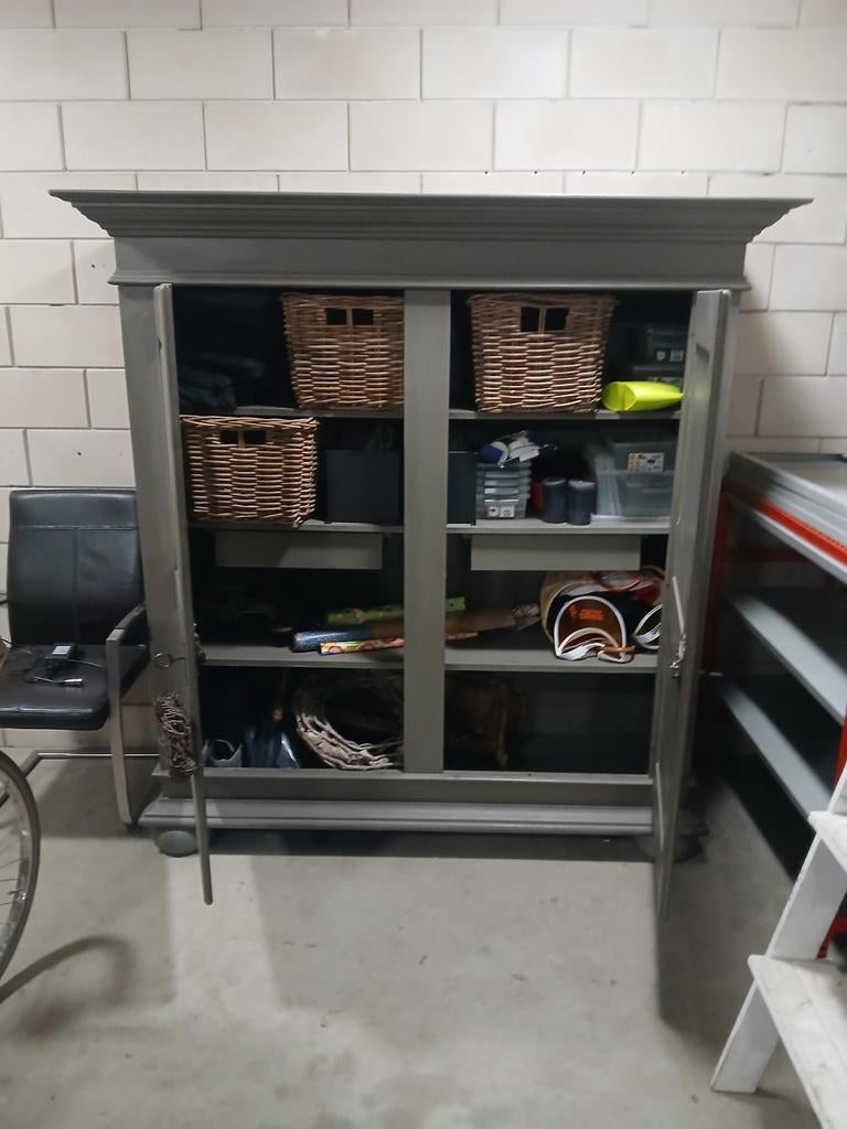 Mooie oude broodkast, Ophalen of Verzenden, Gebruikt