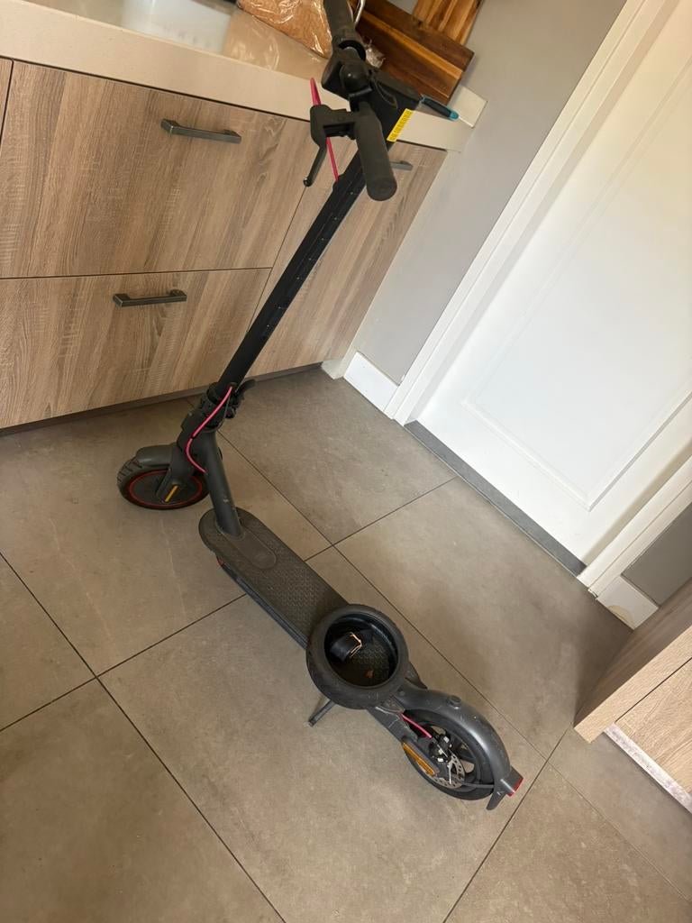 Xiaomi pro 2 e step, Fietsen en Brommers, Steps, Ophalen, Zo goed als nieuw, Elektrische step (E-scooter)