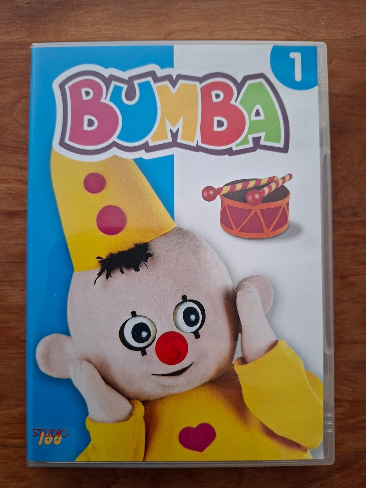 Bumba dvd 2 stuks met ieder 12 afleveringen, Ophalen, Gebruikt, Studio 100