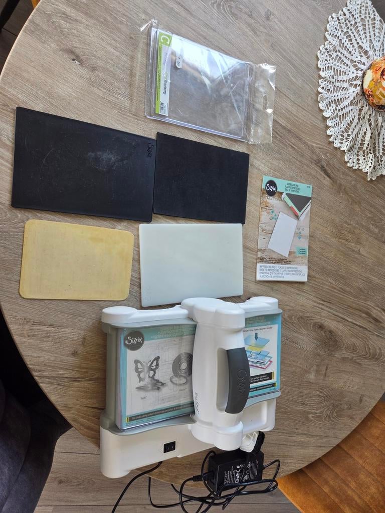 Sizzix Big Shot stansmachine, Ophalen, Gereedschap of Toebehoren
