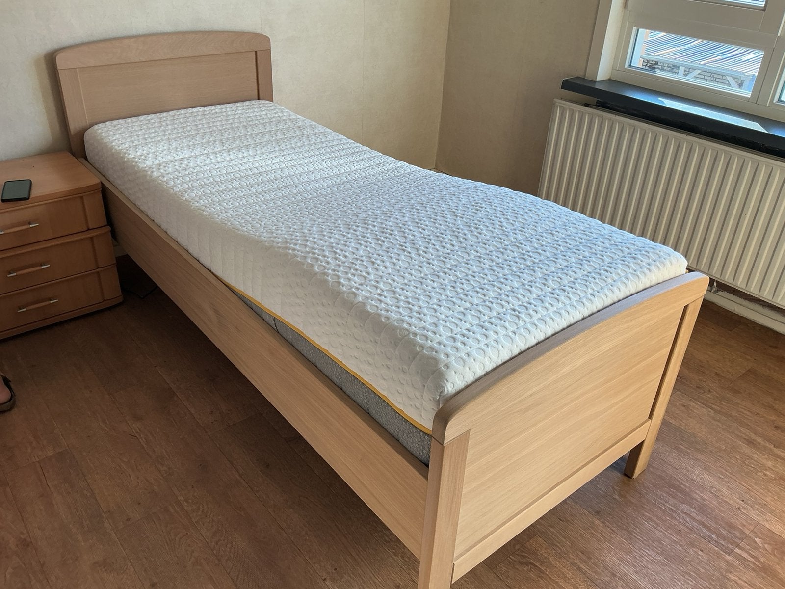 Eenpersoonsbed z.g.a.n. afstandsbediening 80/200, Ophalen of Verzenden, Zo goed als nieuw, Eenpersoons