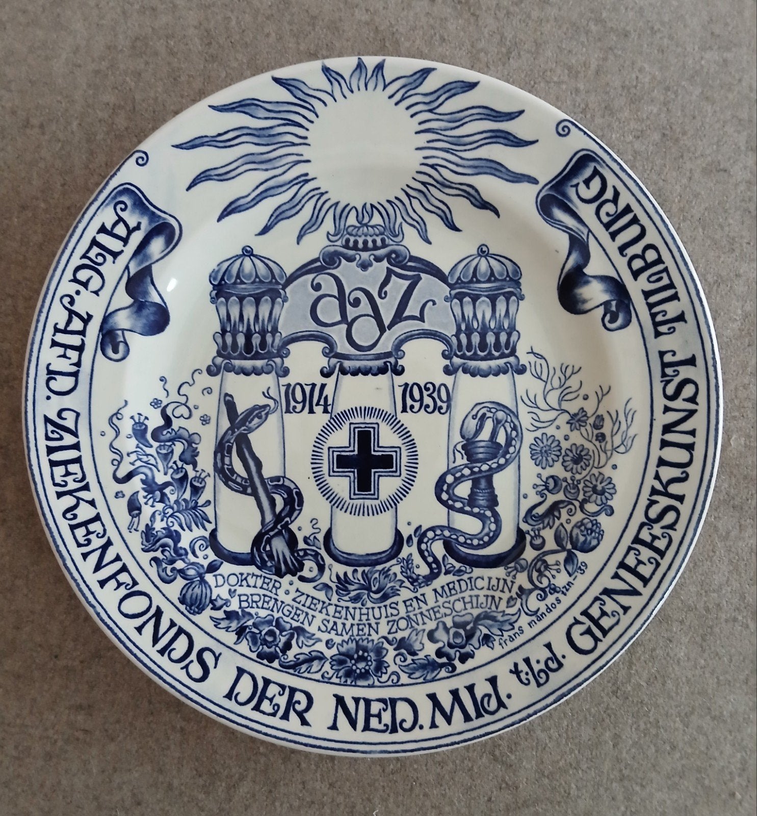 AAZ bord (Petrus Regout)  uit 1939, Tilburgs cultuurgoed, Antiek en Kunst, Antiek | Wandborden en Tegels, Ophalen of Verzenden