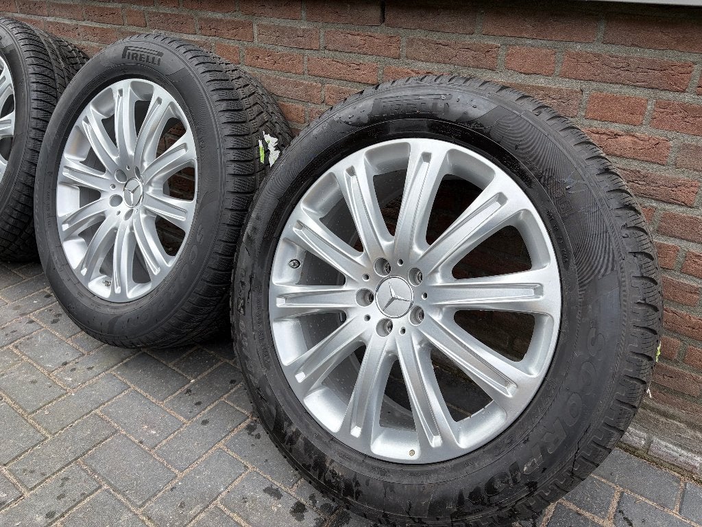 Originele 20 Inch Mercedes ML/GLE winterbandenset Pirelli, Ophalen, Gebruikt, 275 mm, Banden en Velgen