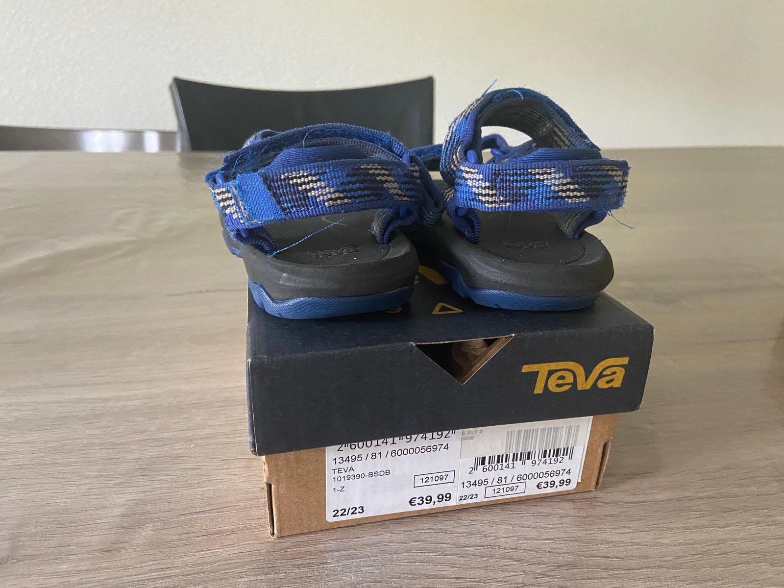 Blauwe Teva kinderschoenen maat 22/23, Ophalen of Verzenden, Zo goed als nieuw, Jongen of Meisje, Schoenen