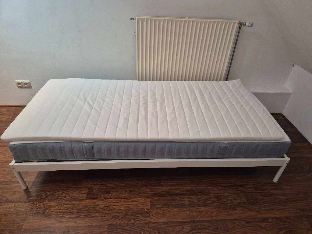 IKEA Bed Frame & Mattress – €140, Huis en Inrichting, Ophalen, 90 cm, Eenpersoons, Wit