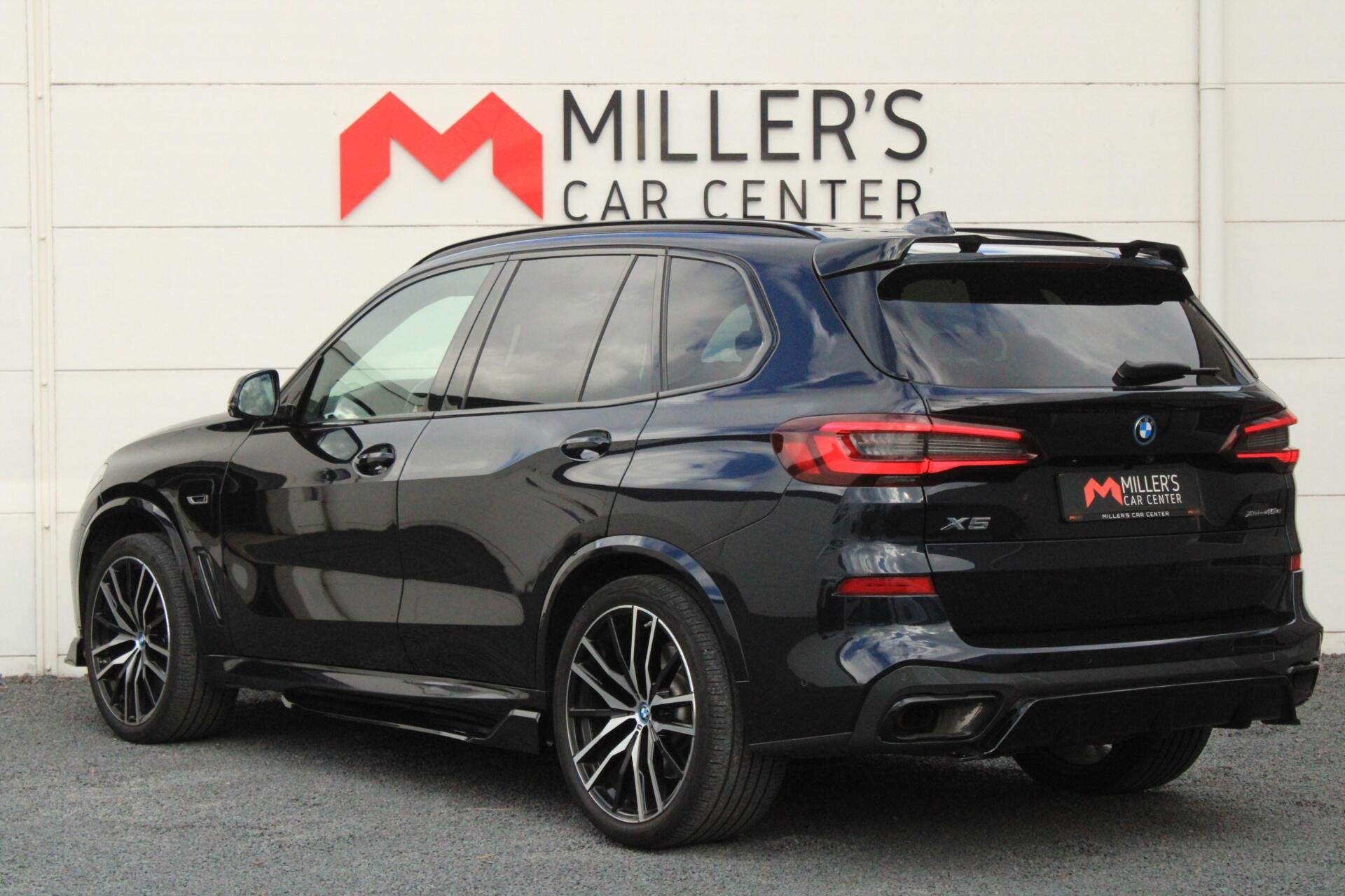 BMW X5 xDrive45e M-Sport Achteras|B&W|Skylounge|Massage|Soft, Auto's, Dealer onderhouden, Gebruikt, 394 pk, Met garantie (alle)