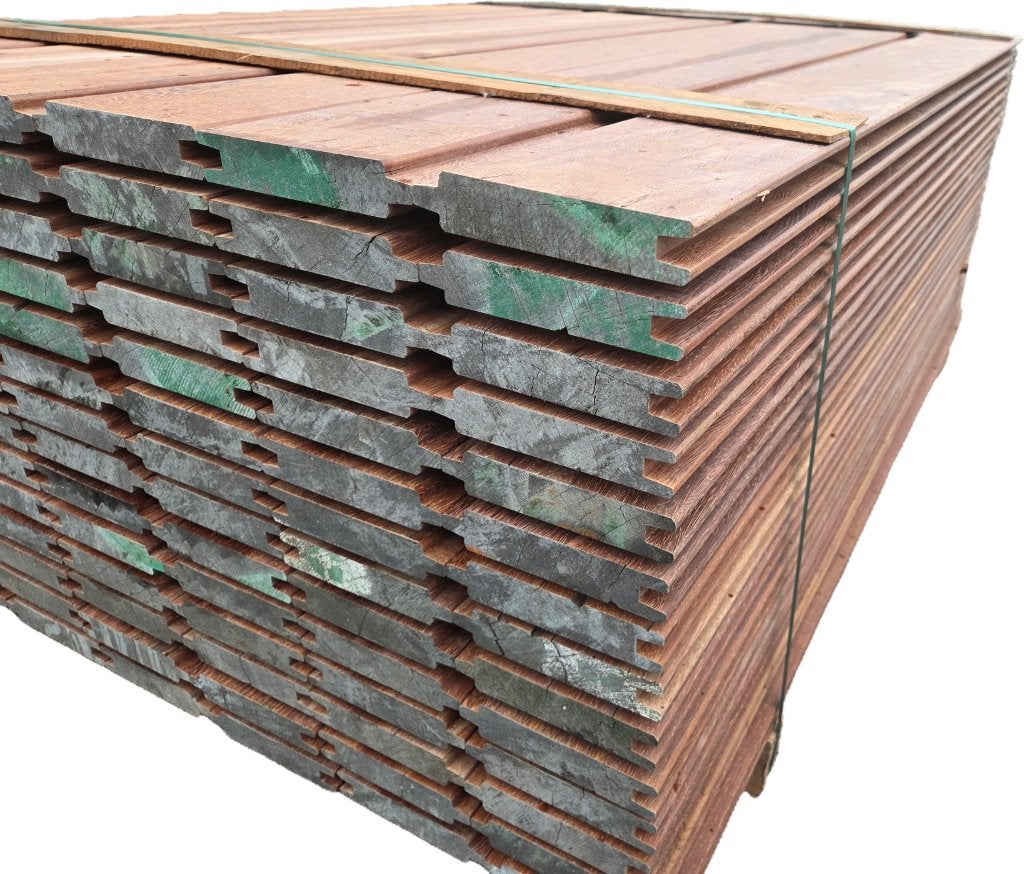 Hardhouten planken – Damwand/ Paardenboxprofiel