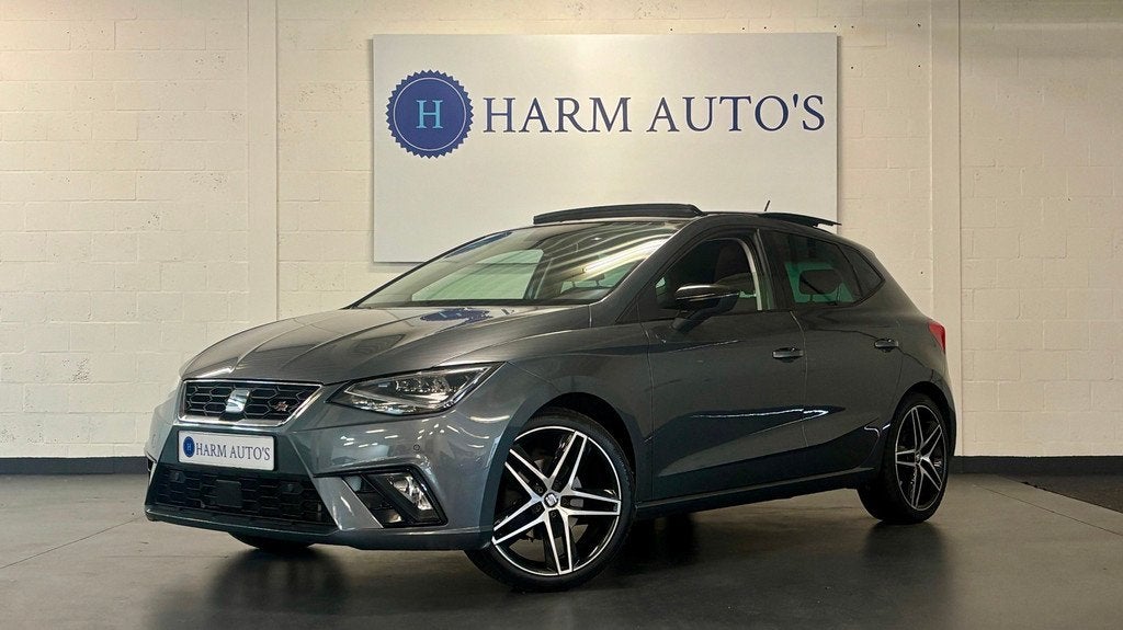 SEAT Ibiza 1.5 TSI EVO FR Business Pano / CAM / LED / Trekha, Voorwielaandrijving, Stof, Zwart, 4 cilinders