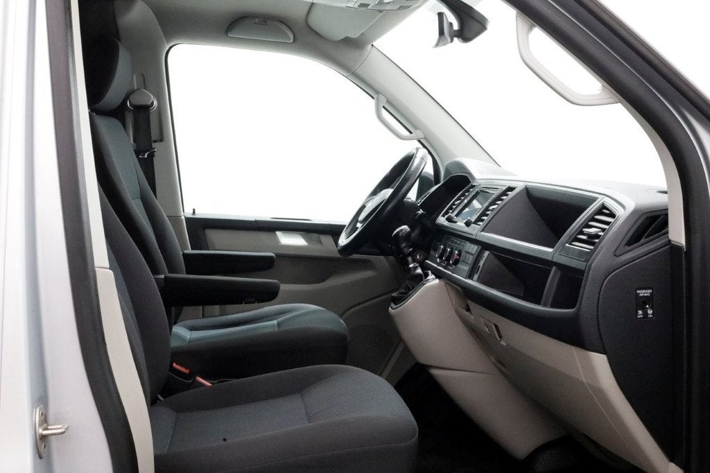 Volkswagen Transporter T6 2.0 TDI 102pk E6 L1H1 Comfortline, Auto's, Voorwielaandrijving, Gebruikt, Euro 6, 4 cilinders