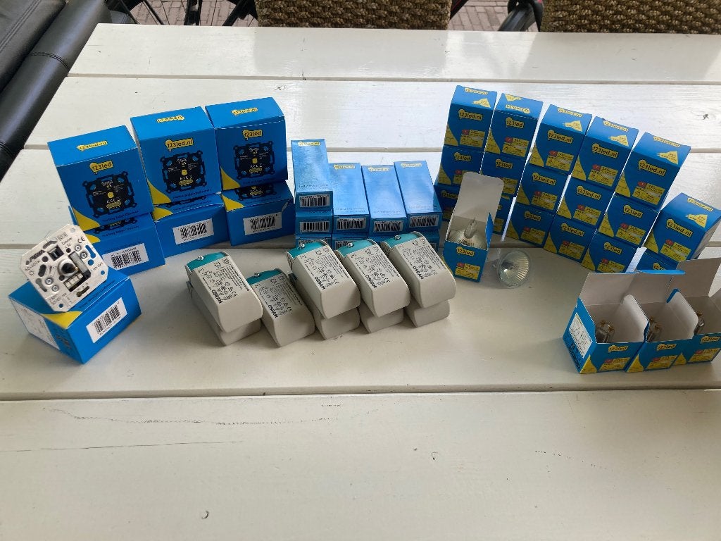 Electra dimmers en trafo’s en spots, Ophalen, Zo goed als nieuw