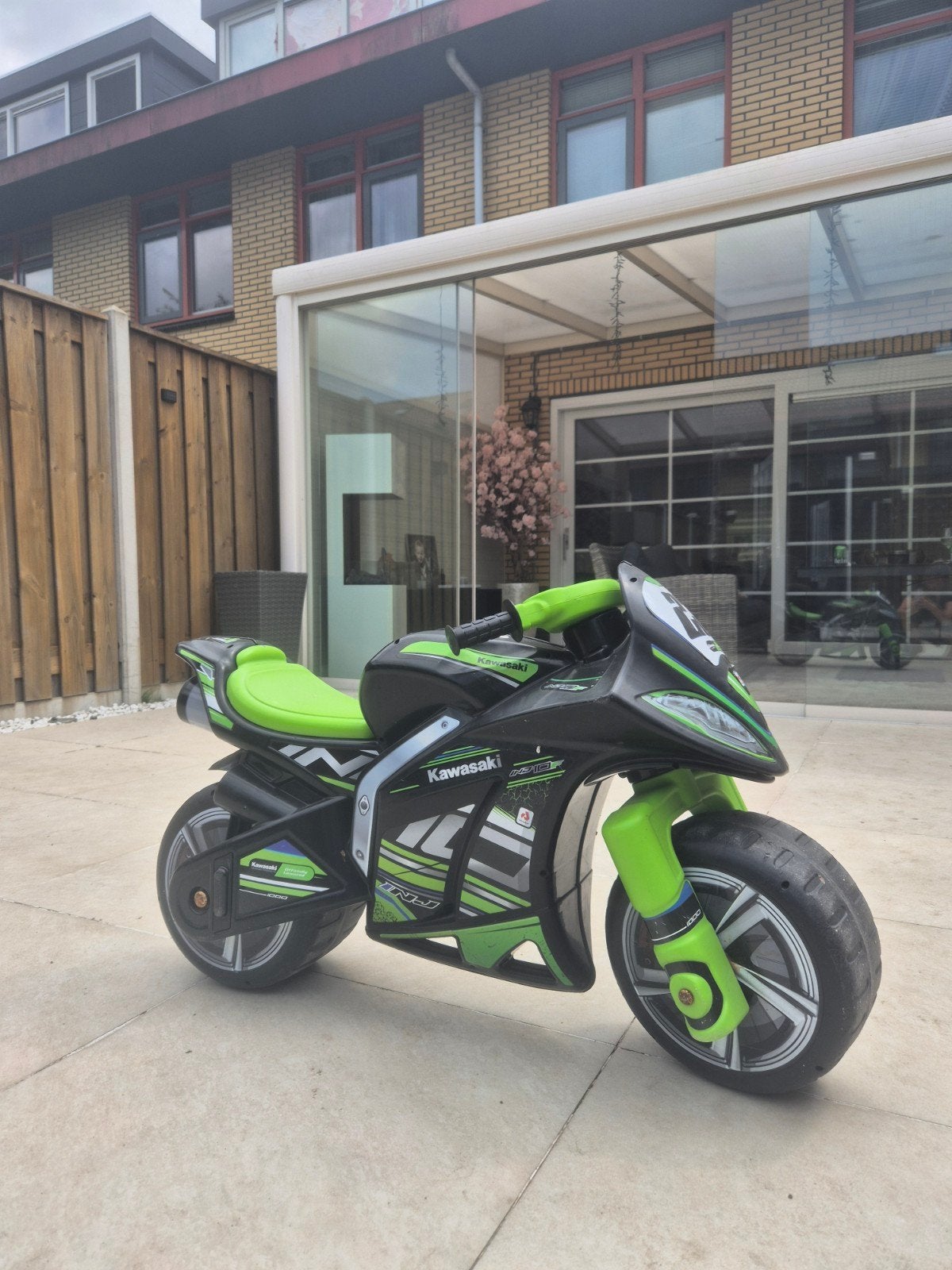 Kawasaki kindermotor, Ophalen, Gebruikt