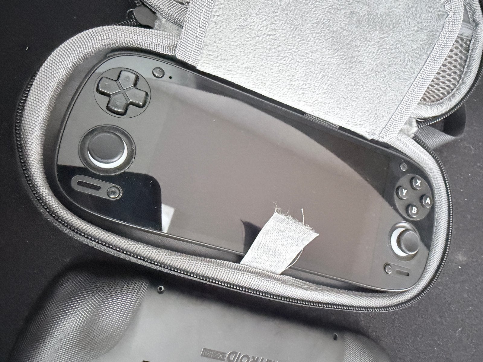 Retroid Pocket 5 handheld console met cover en hoes, Spelcomputers en Games, Ophalen, Retroid, Zo goed als nieuw