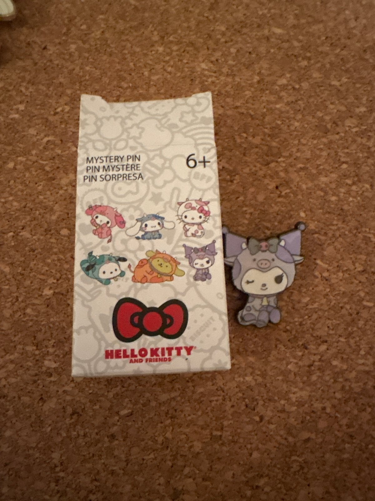 Hello Kitty and Friends Mystery Pin - Kuromi, Ophalen of Verzenden, Nieuw, Figuurtje, Speldje of Pin