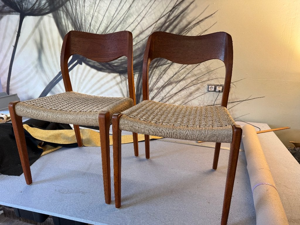 Niels Otto Møller Model 71 eetkamerstoel, Ophalen, Twee, Bruin, Zo goed als nieuw
