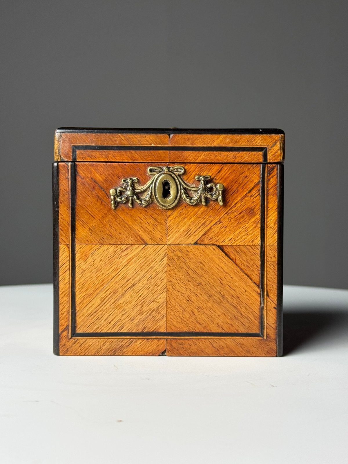 Hollandse tea caddy louis seize, Ophalen, Zo goed als nieuw, Minder dan 50 cm