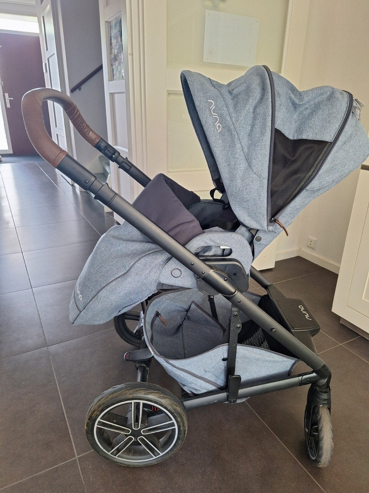 Kinderwagen Nuna Mixx Aspen, Kinderen en Baby's, Kinderwagens en Combinaties, Ophalen, Overige merken, Verstelbare duwstang