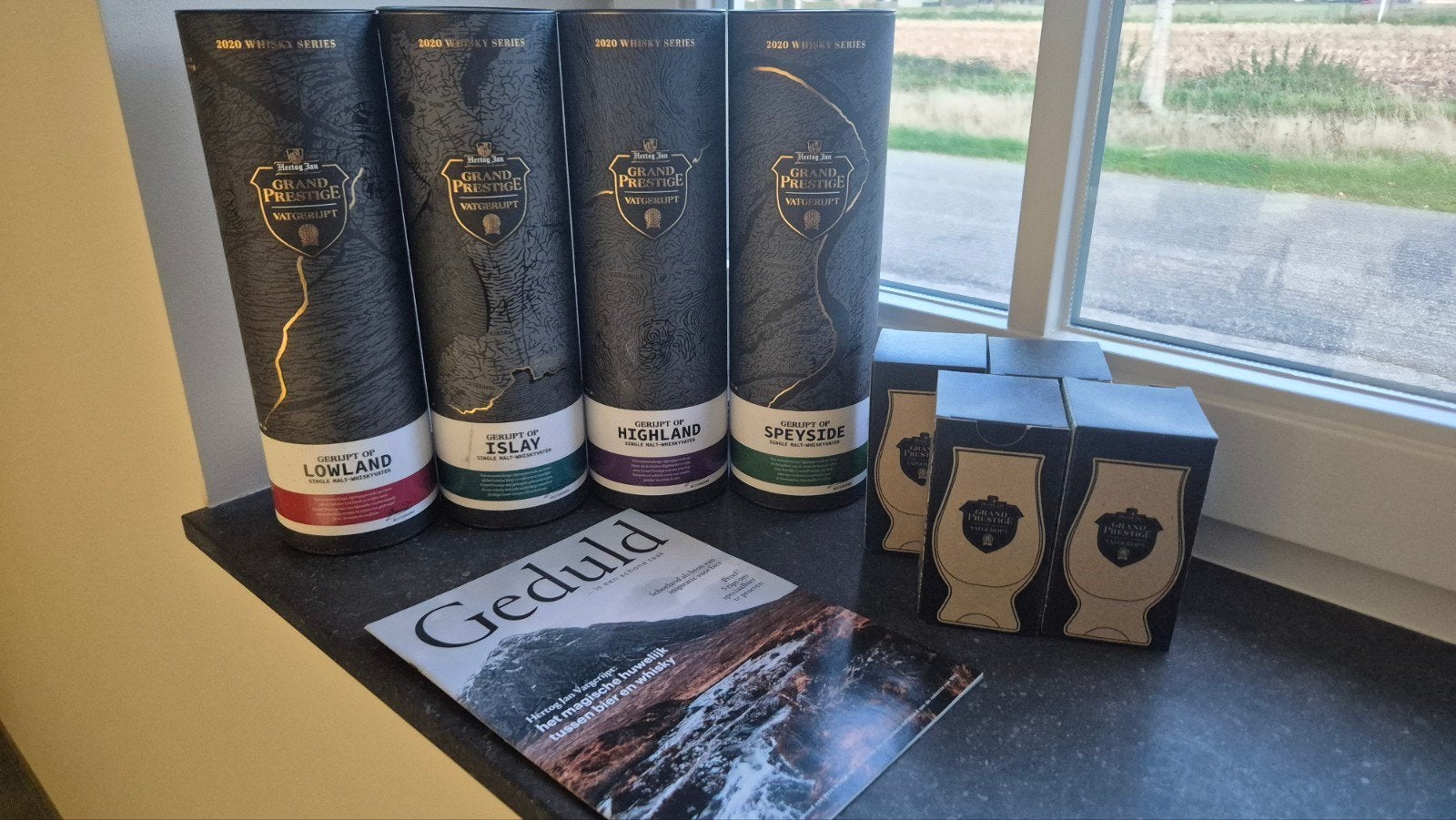 Set Hertog Jan Grand Prestige Vatgerijpt 2020 Whisky series, Ophalen, Nieuw, Flesje(s), Hertog Jan