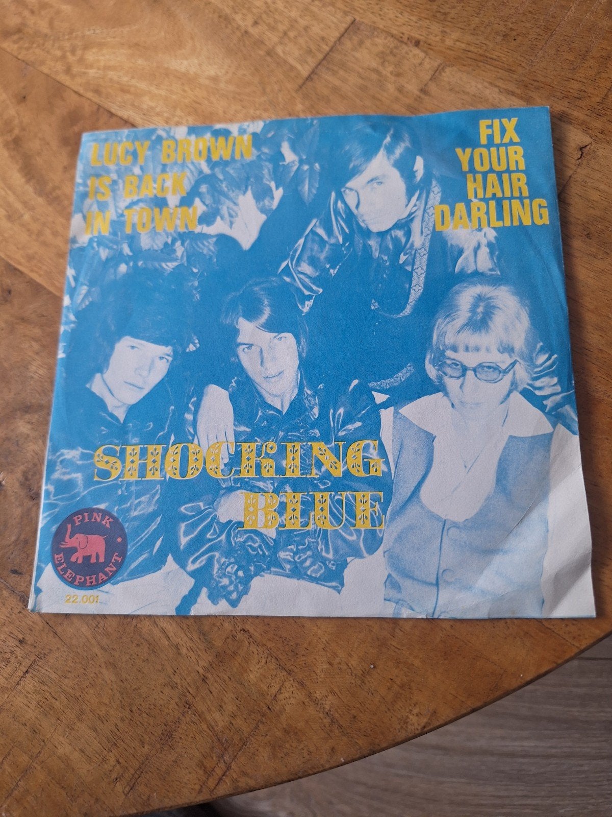 shocking blue lucy brown is back in town, Ophalen of Verzenden