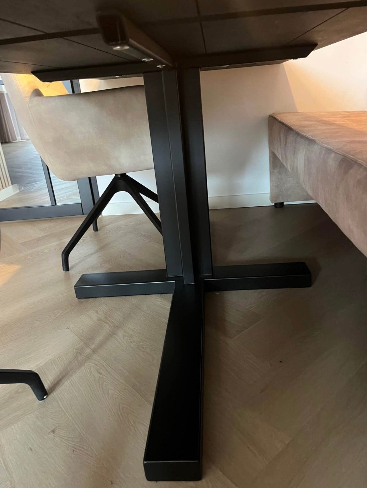 Foto 6 van Eettafel Eiken, zwart geborsteld. 180x90 cm