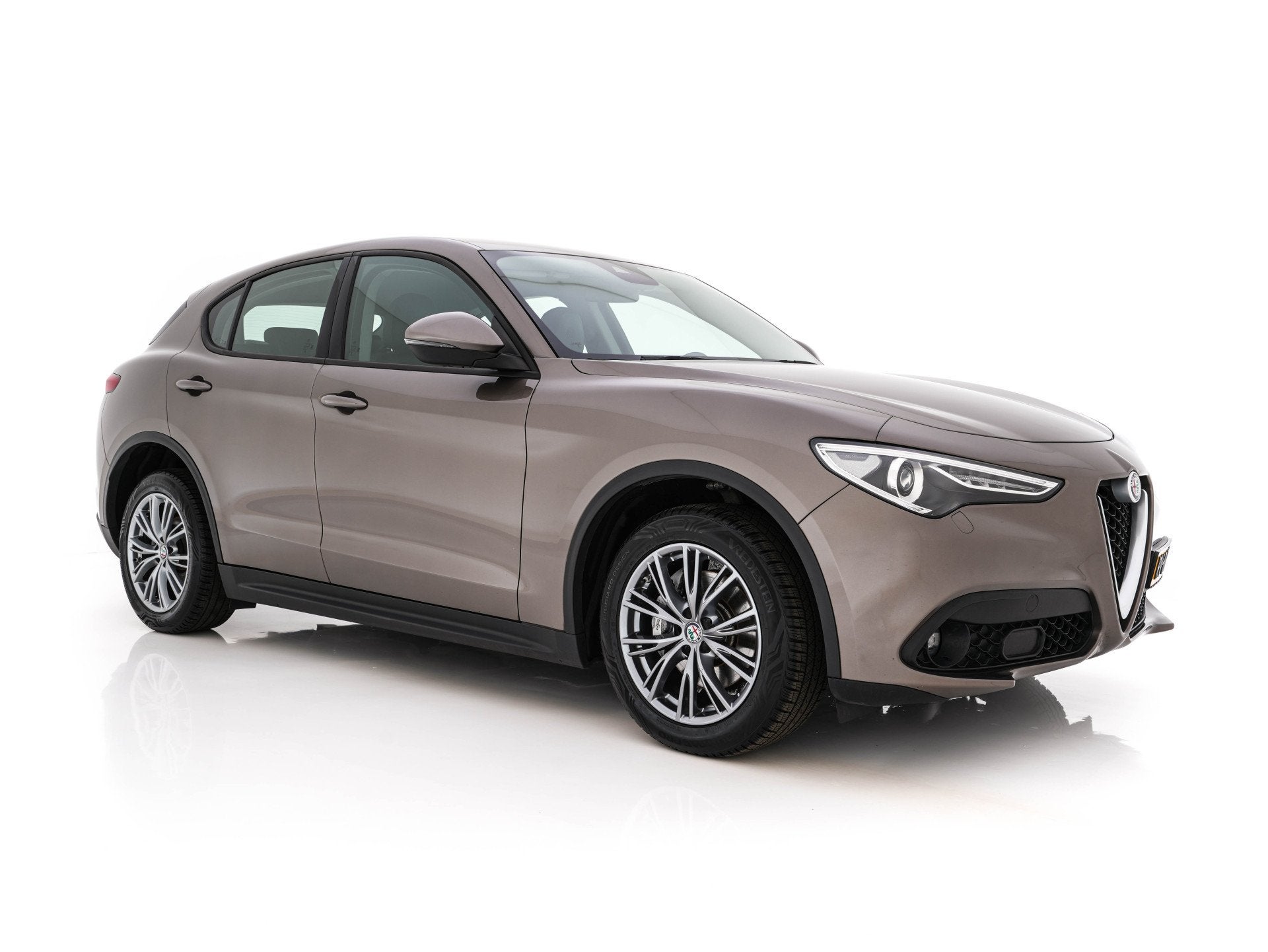 Alfa Romeo Stelvio 2.2d Super Aut. *LEATHER-FABRIC | BI-XENO, Auto's, Achterwielaandrijving, Gebruikt, 4 cilinders, 179 pk