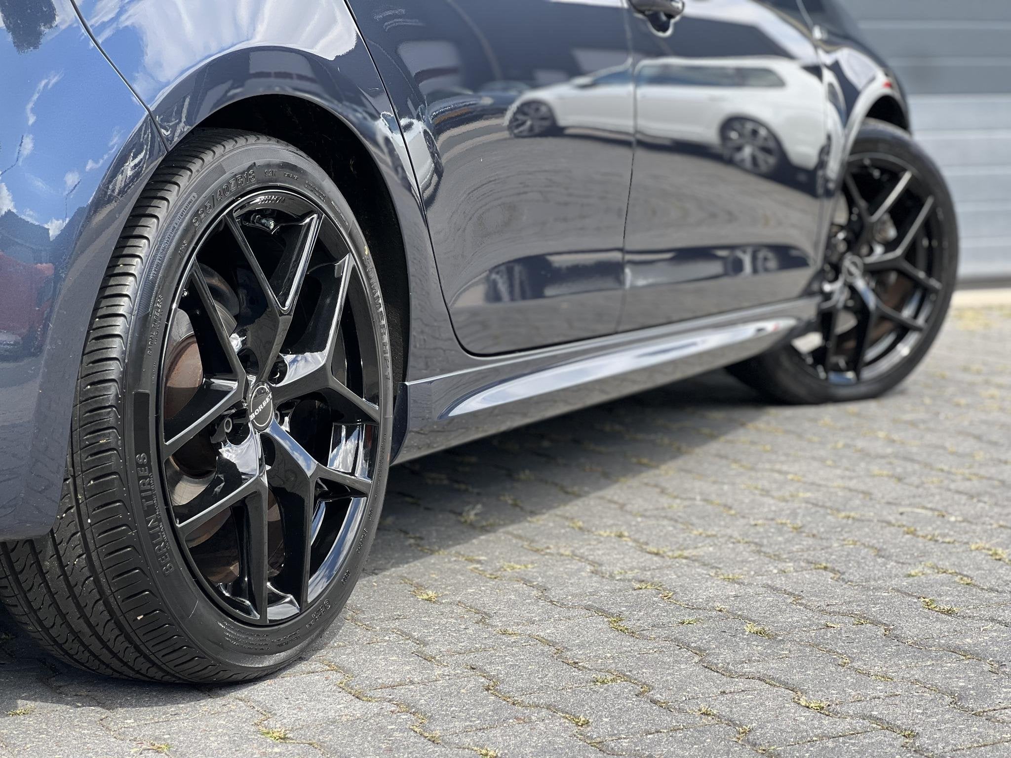Volkswagen Golf 1.4 TSI R-Line Edition *160PK*XENON*CARPLAY, Voorwielaandrijving, Gebruikt, Zwart, 4 cilinders