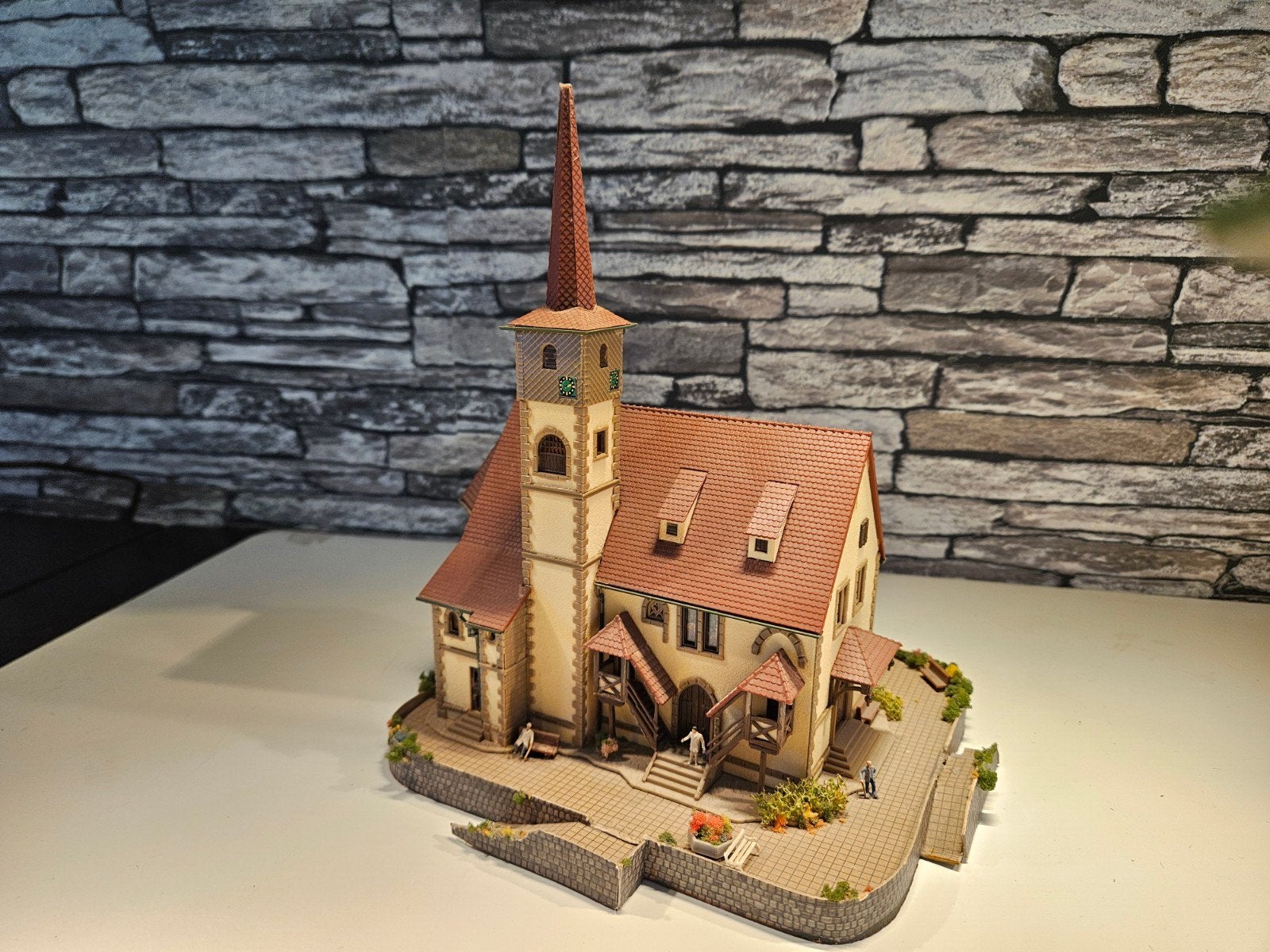 Mooi kerkgebouw kerk N spoor modeltrein 1:160, Overige merken, Gebruikt, Gelijkstroom of Wisselstroom, Brug, Tunnel of Gebouw
