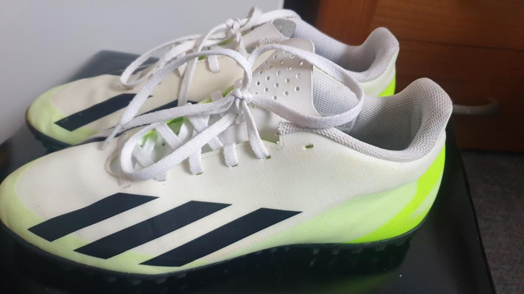 Footbal schoenen maat 42., Sport en Fitness, Voetbal, Maat XS of kleiner, Ophalen of Verzenden, Schoenen