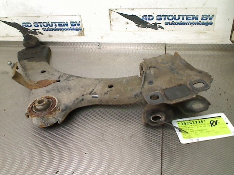Draagarm Rechts Voor Volvo V60 I (FW/GW) (2015-03/2018-05), Gebruikt, Siegburger Straße 229, Köln 50679, , Duitsland, Info@volvocars.com