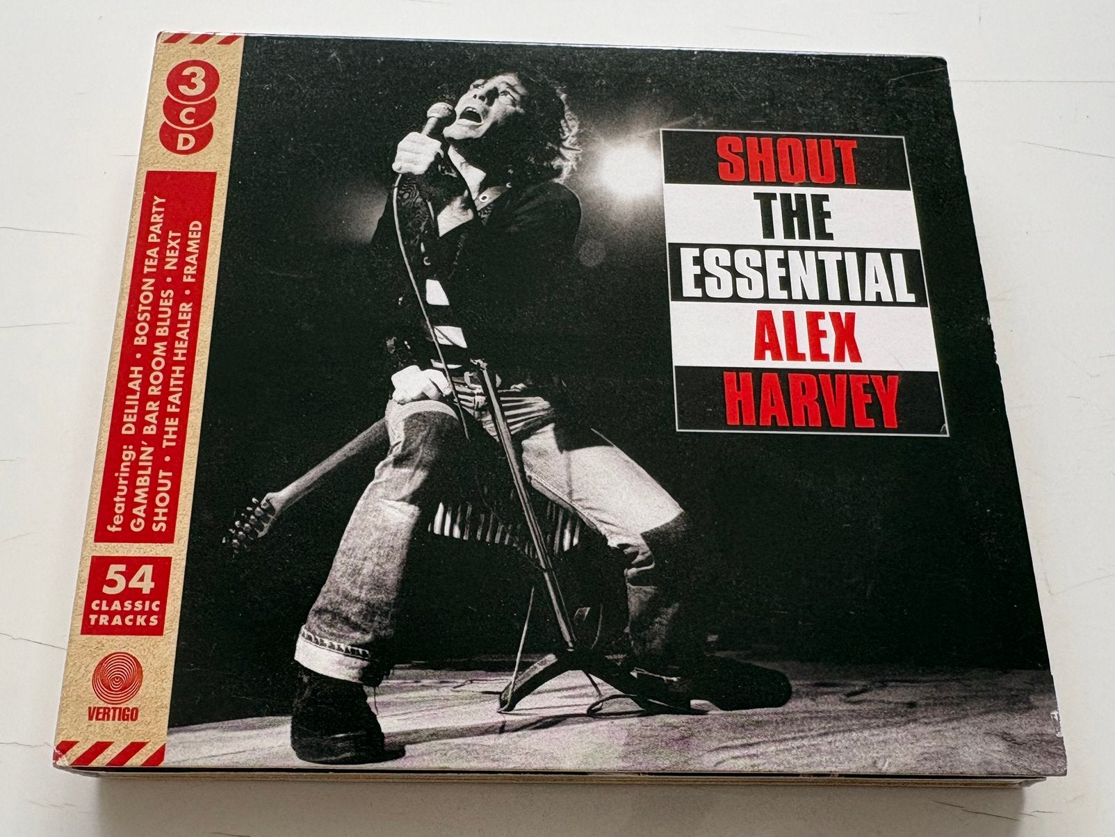Alex Harvey - Shout; the essential Alex Harvey (3cd box), Ophalen of Verzenden, Gebruikt, Poprock