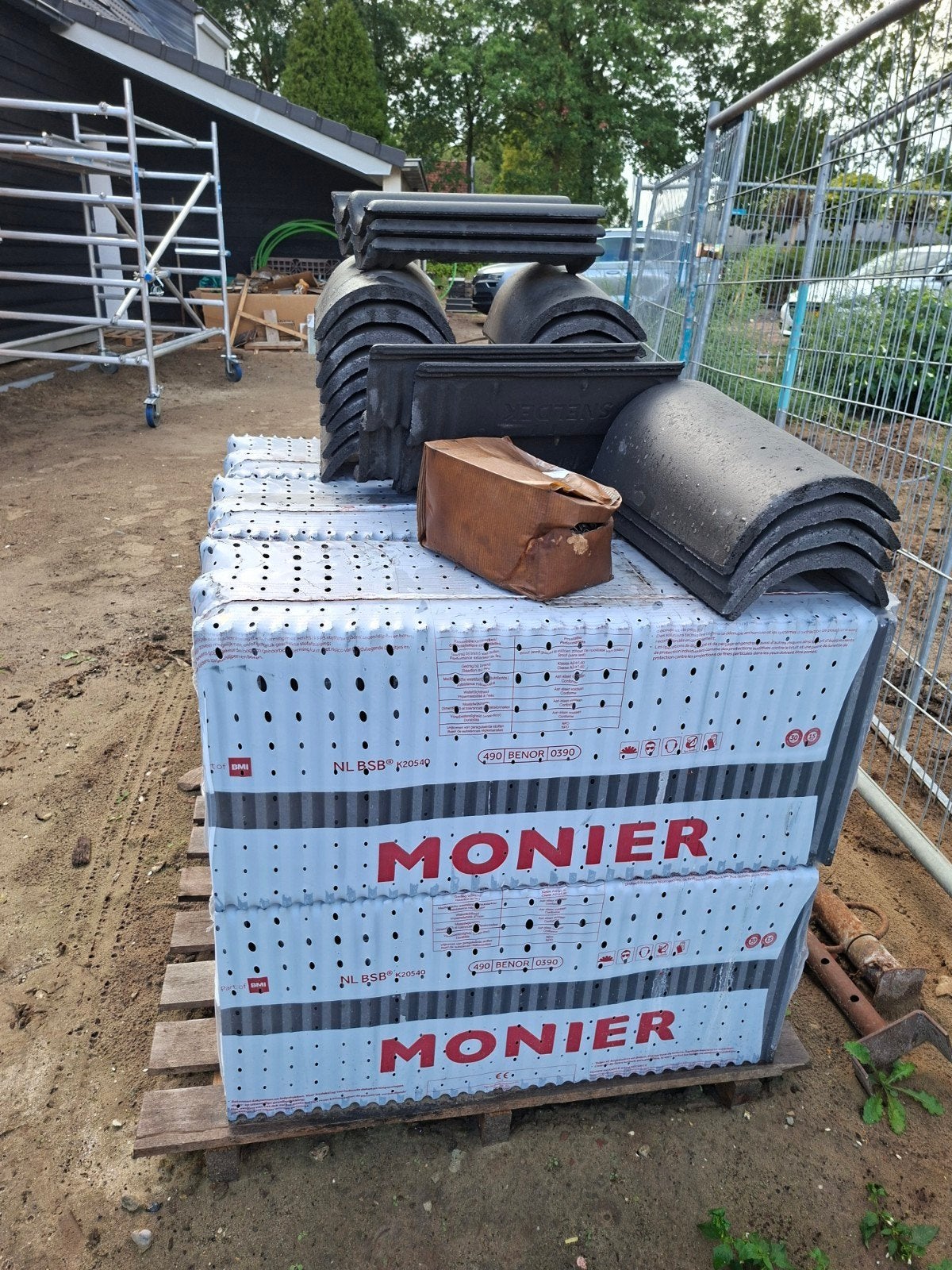 Monier sneldek dakpannen, zwart, beton, nieuw, Doe-het-zelf en Verbouw, Ophalen, Steen of Klei, Zwart, Nieuw