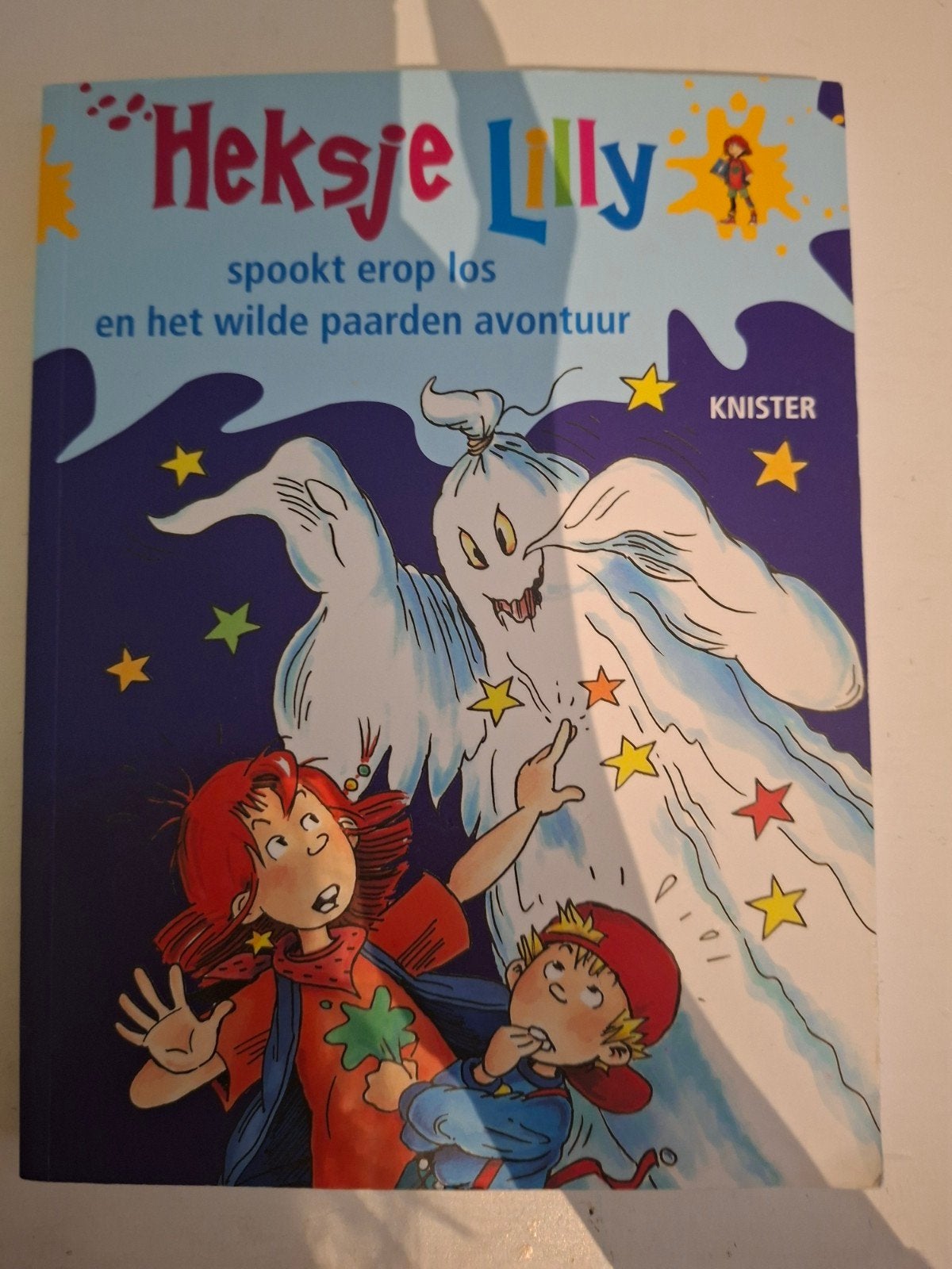 Heksje Lilly spookt erop los en het wilde paarden avontuur, Boeken, Ophalen, Zo goed als nieuw, Knister