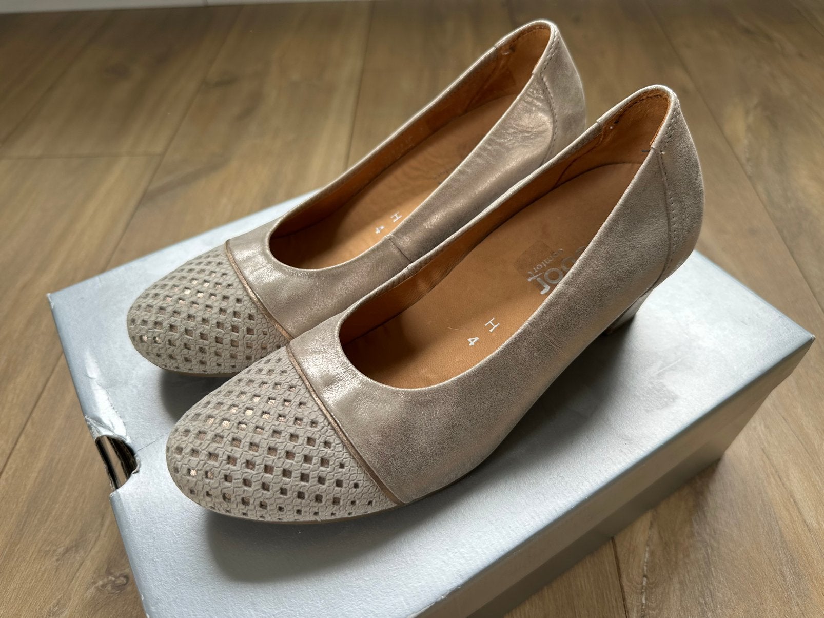 Gabor comfort pumps maat 37 nieuw ongedragen, Kleding | Dames, Ophalen of Verzenden, Zo goed als nieuw, Beige