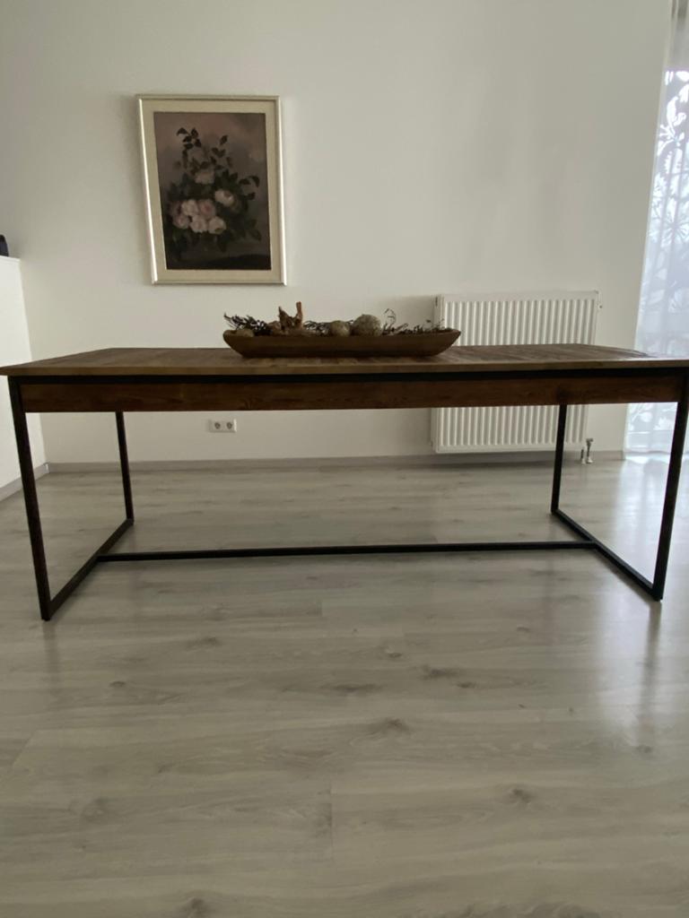 Eettafel Riviera Maison houten blad met metalen onderstel, Huis en Inrichting, Tafels | Sidetables, Ophalen, Zo goed als nieuw